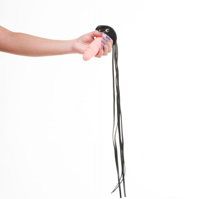 Chicote em Couro Sintético Com Encaixe para Prótese Peniana - Sexy Fantasy Linha Sado | 41 cm