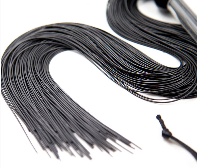 Chicote com Franjas em Borracha - 37 cm | Cor: Preto - 3