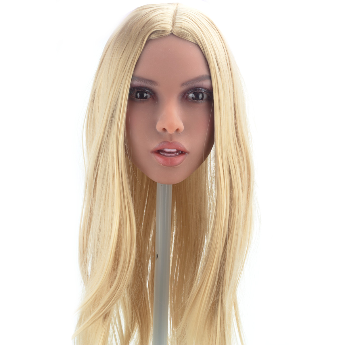 Chloe - Boneca Realística em TPE com Pele Morena, Cabelo Longo, Olhos Castanhos, Seios Pequenos, Vértebras em Aço e Acessórios - 43 Kg e 1,57 Metros de Altura - 9