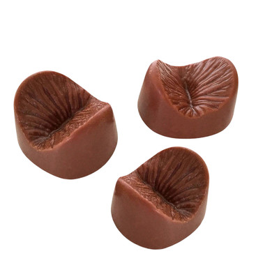 Chocolate Caseiro ao Leite em Forma de Ânus - 3,8 x 2,8 cm | 3 Unidades