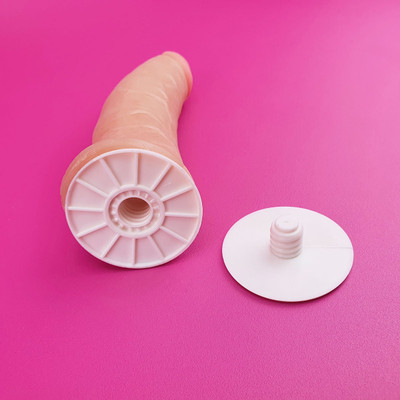 Foto 2 do produto Cinta em Courvin com Prótese em Formato de Pênis Realístico em Cyberskin com Vértebra - Magic Sexy | 15 x 4 cm
