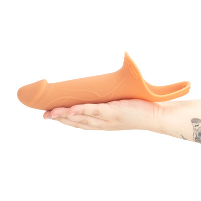 Cinta Peniana de Couro Sintético com Capa Extensora em Silicone com Glande Definida - Pretty Love Landon | 15 x 4,5 cm