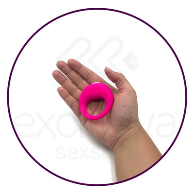 Foto 6 do produto Cock Ring - Anel Peniano em Silicone com Estimulador Clitoriano e 12 Modos de Vibração - 5,5 x 3,2 cm