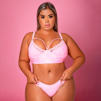 Conjunto em Cirre Sensual Sem Bojo e com Aro - Garota Veneno | Disponível em 4 Cores e 4 Tamanhos Plus Size