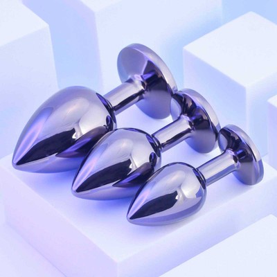 Foto 4 do produto Conjunto de Plug Anal com 3 Tamanhos Diferentes e Pedra com Logo - Evolved Playboy Pleasure 3 Ways