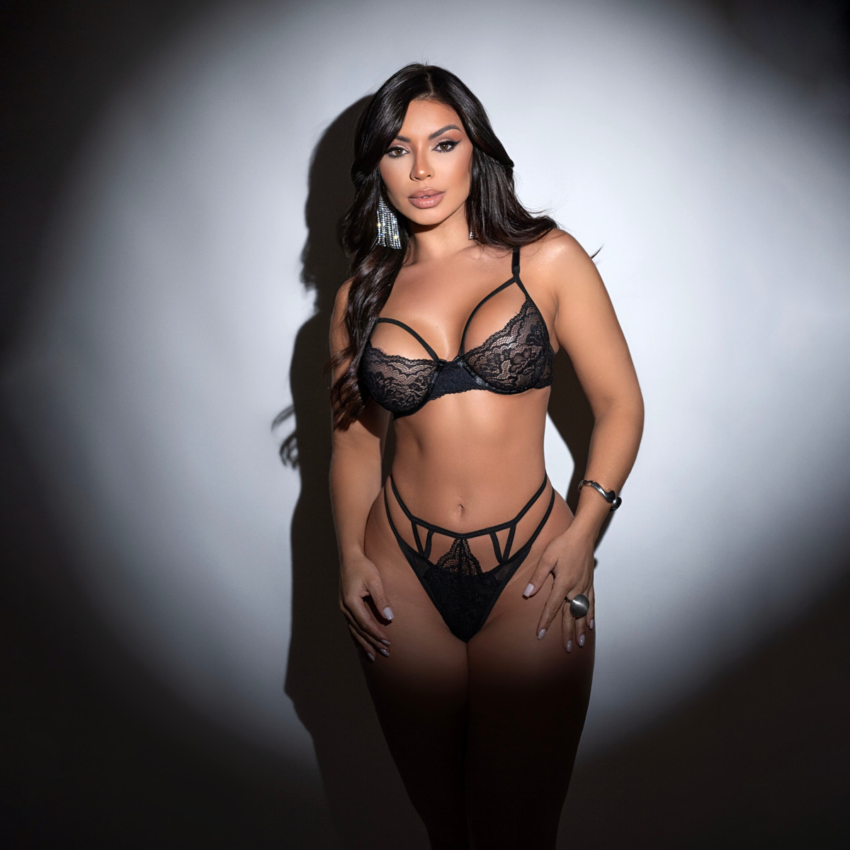 Conjunto em Renda com Detalhes em Strappy - Exclusiva Lingerie | Disponível em 3 Cores e 4 Tamanhos - 7