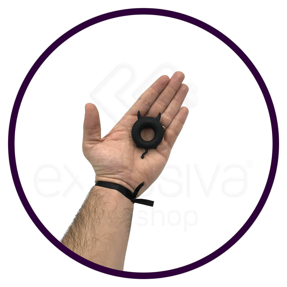 Cute Party Little Devil - Anel Peniano em Silicone Cirúrgico com Chifres e Calda Estimuladora - 6,7 x 4,3 cm - 3