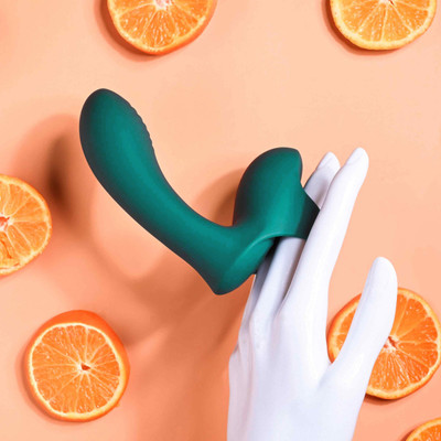 Foto 9 do produto Dedeira Estimuladora de Ponto G e Clitóris em Silicone com 9 Modos de Vibração - Playboy Wrapped Around My Finger | 9,2 x 3,2 cm