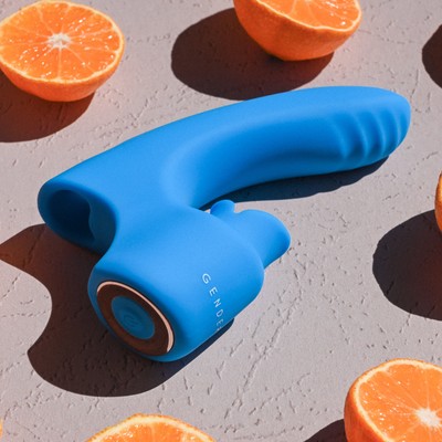 Foto 2 do produto Dedeira Recarregável com Estimulador em Formato de Língua de Silicone com 9 Vibrações  - Gender X Flick It | 8,5 x 2,9 cm