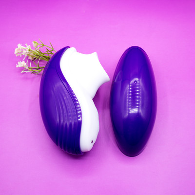 Foto 2 do produto Simulador de Sexo Oral Estimulador de Clítoris em Silicone com 7 Modos de Estimulação, Função de Aquecimento e Recarregável - Dibe Sex Massager | 12,9 x 5,5 cm