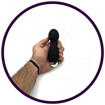 Foto 3 do produto Vibrador Estimulador de Ponto G e Clitóris em Silicone com 10 Modos de Vibração Recarregável - Dom V7 Vibrador Big Wand - 6 x 3,8 cm