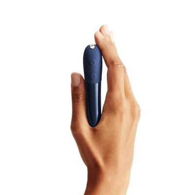 Foto 14 do produto Estimulador Clitoriano Recarregável com 7 Modos de Vibração, Intensidades e à Prova D'Água - We-Vibe Tango X | 10 x 2,2 cm | Disponível em 2 Cores