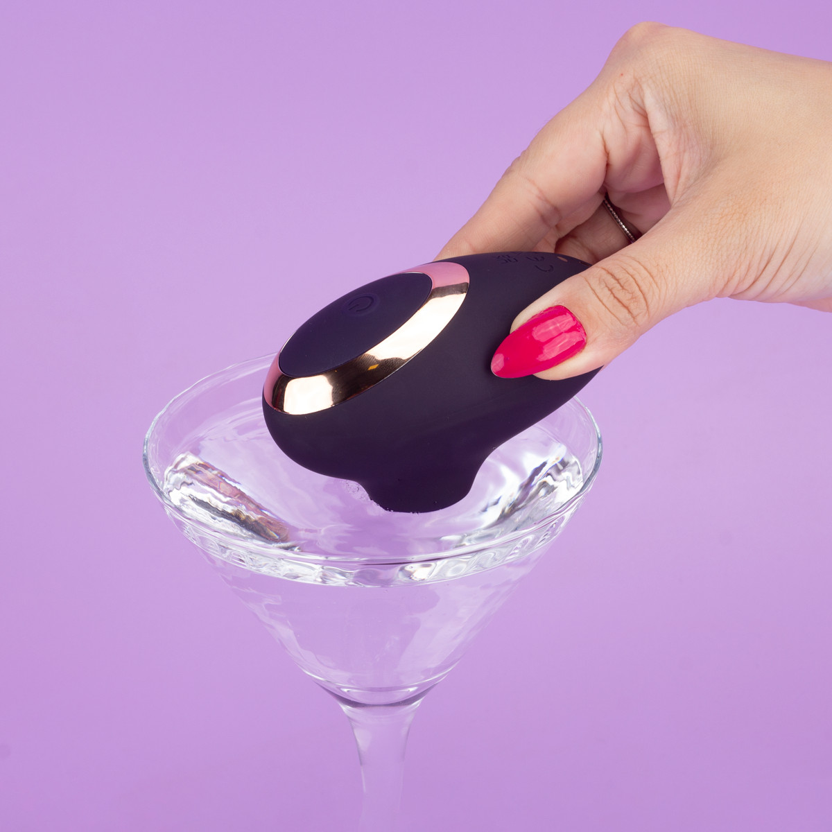 Estimulador Clitoriano em Silicone, 5 Tipos de Ondas de Pressão e Recarregável - Exclusiva Camila | 9,5 x 5,8 cm - 7