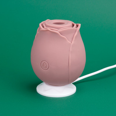 Foto 5 do produto Estimulador Clitoriano em Silicone com Formato de Rosa, 10 Modos de Pulsação e Recarregável - Exclusiva Rose | 6,6 x 5,9 cm | Disponível em 3 Cores