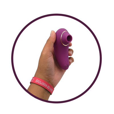 Estimulador Clitoriano em Silicone Macio com 9 Modos de Sucção, Recarregável - Nv Toys Rita | 10 x 4,1 cm | Disponível em 2 Cores