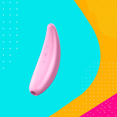 Foto 3 do produto Estimulador Clitoriano com Tecnologia de Sucção, Vibração e App - Satisfyer Curvy 3+ | 14 x 4,5 cm