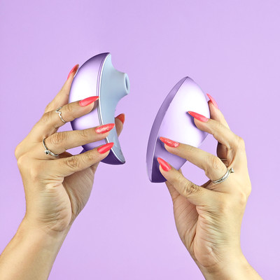 Foto 4 do produto Estimulador de Clitóris com 5 Modos de Intensidade de Ondas de Pressão, Função Memória, App Control e Case Projetor Recarregável - Svakom Pulse Galaxie