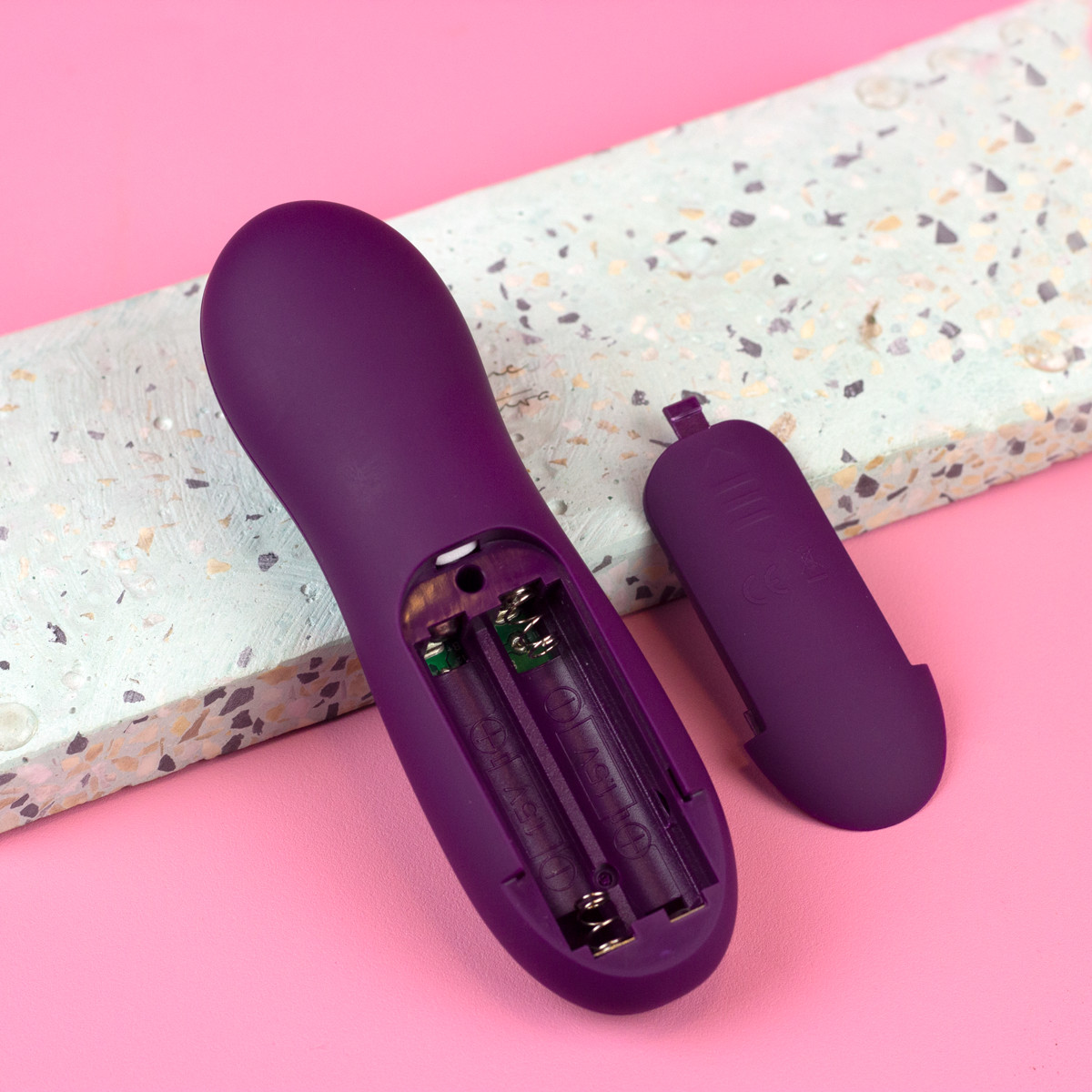 Estimulador Sugador de Clitóris em ABS com 10 Modos de Pulsação - Exclusiva Diana | 12,3 x 3,8 cm - 3