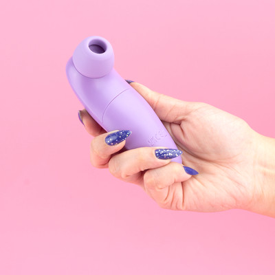 Estimulador de Clítoris em ABS Macio com 6 Modos Pulsação e Capa Removível para Sucção - Exclusiva Sarah