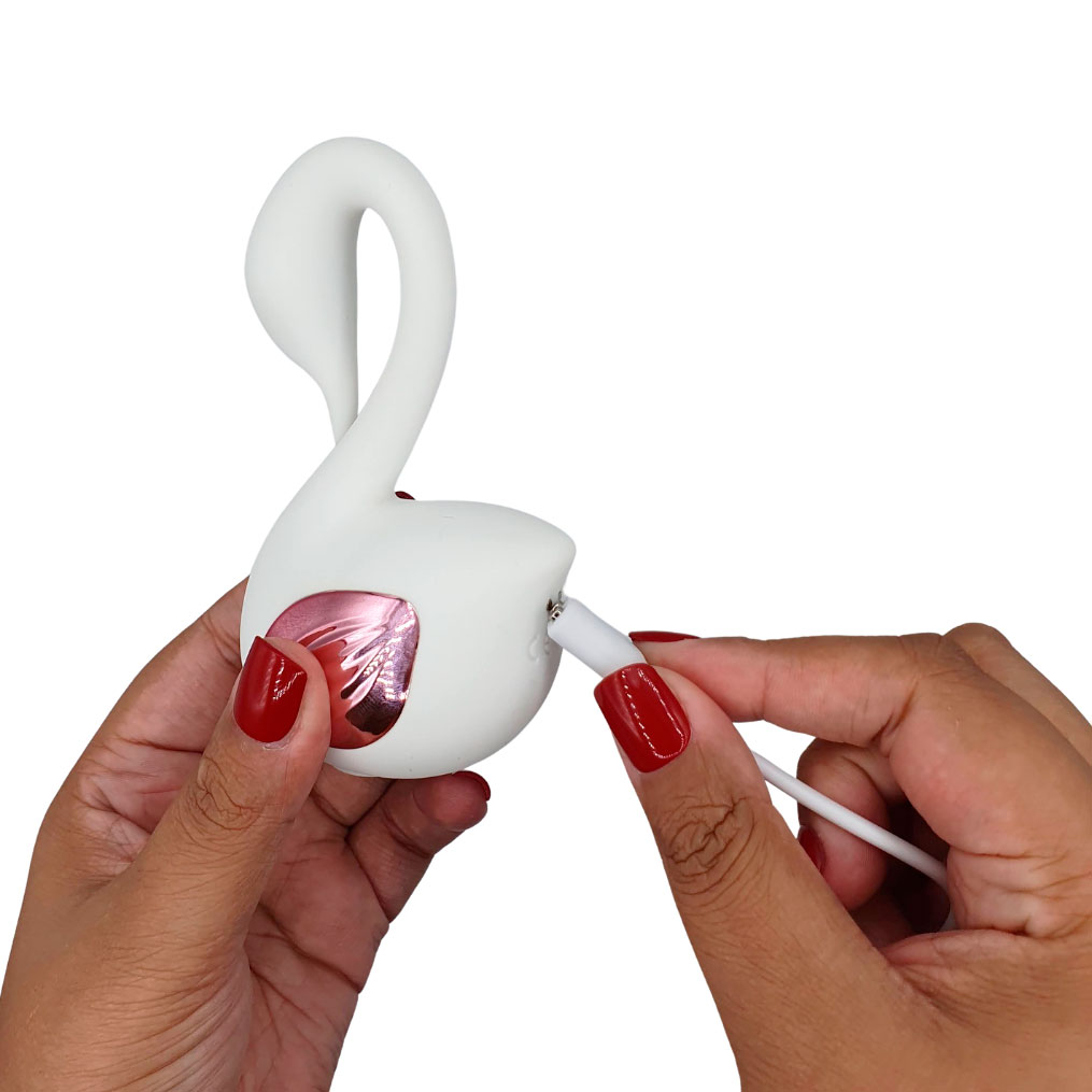 Estimulador de Clítoris no Formato de Cisne com 10 Modos de Pulsação e Carregamento Via Cabo USB - Cygnet | Disponível em 2 Cores - 9