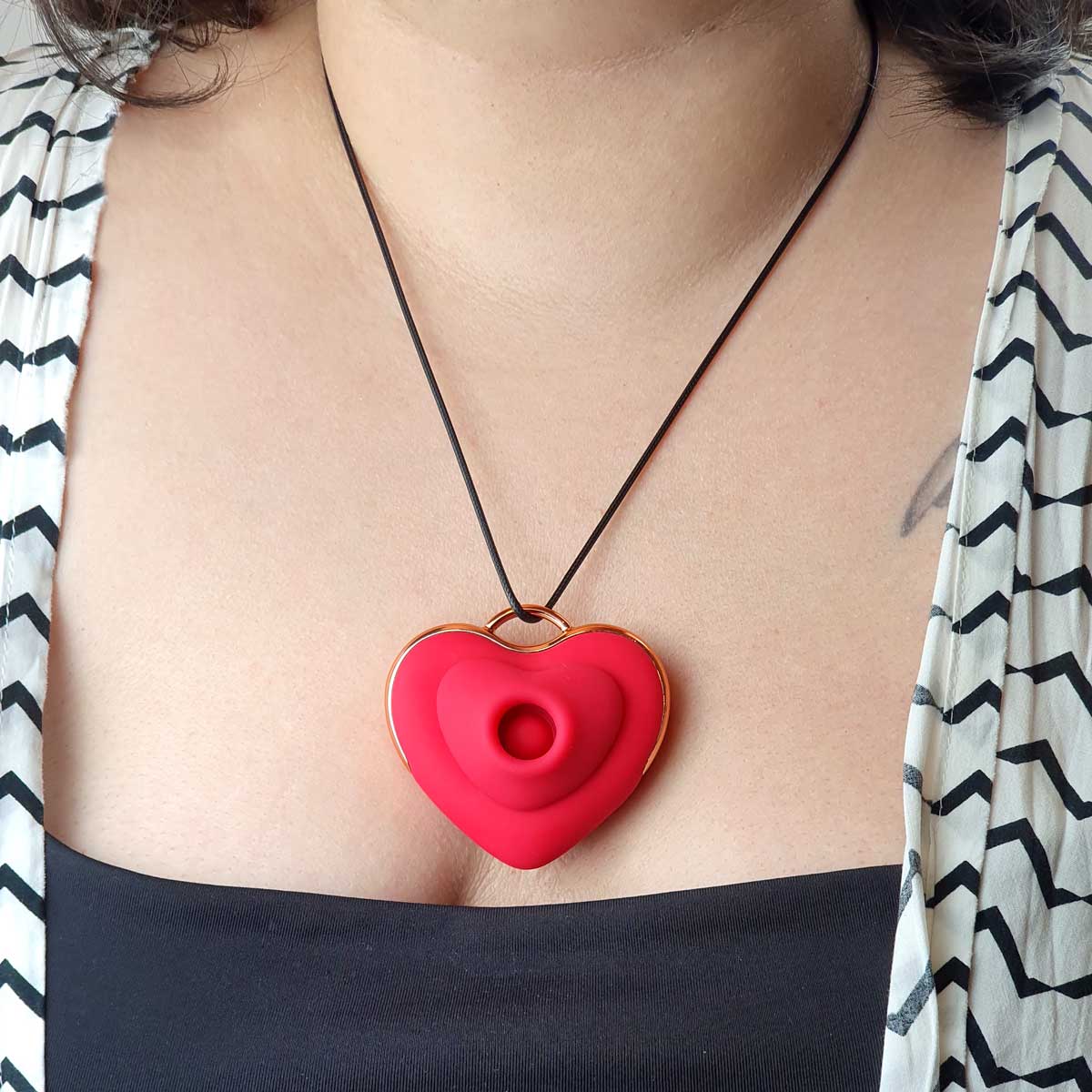 Estimulador de Clitóris com Formato de Coração, 5 Níveis de Pulsação, 10 Modos de Vibração, Recarregável e Resistente à Água - Youvibe | 6,5 x 3,5 cm - 7