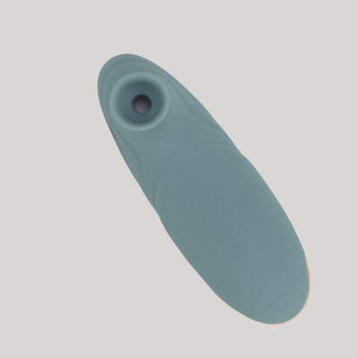 Foto 3 do produto Estimulador de Clitóris em Silicone com 7 Intensidades de Pulsação, Recarregáveis - Adão & Eva | 11,2 x 3,6 cm | Disponível em 2 Cores