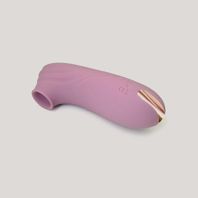 Foto 6 do produto Estimulador de Clitóris em Silicone com 7 Intensidades de Pulsação, Recarregáveis - Adão & Eva | 11,2 x 3,6 cm | Disponível em 2 Cores