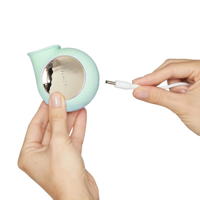Foto 5 do produto Estimulador de Clitóris em Silicone com 8 Modos de Pulsação Sônicas e Carregamento Via Cabo "USB" - LELO SILA Sonic Clitorial Massager | 7,9 x 3,4 cm | Disponível em 3 Cores