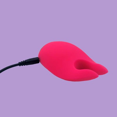 Foto 4 do produto Estimulador de Clitóris em Silicone com Ponta Bifurcada, 10 Modos de Vibração, Resistente À Água e Recarregável - Good Vibe Toys