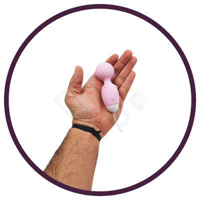 Foto 7 do produto Estimulador Massageador de Clitóris Recarregável com Cerdas Estimuladoras, Função de Aquecimento e 10 Modos de Vibração - NV TOYS Loli