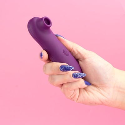 Estimulador Sugador de Clitóris em ABS com 10 Modos de Pulsação e Recarregável - Exclusiva Diana | 12,3 x 3,8 cm