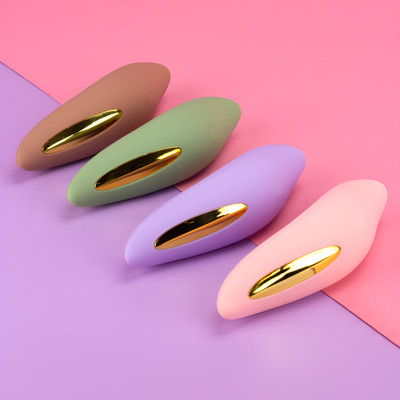 Foto 4 do produto Estimulador Sugador de Clitóris em Silicone com 5 Modos de Pulsação, Resistência à Água e Recarregável via USB - Exclusiva Frida | 12,8 x 3,8 cm | Disponível em 4 Cores