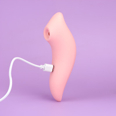 Foto 6 do produto Estimulador Sugador de Clitóris em Silicone com 5 Modos de Pulsação, Resistência à Água e Recarregável via USB - Exclusiva Frida | 12,8 x 3,8 cm | Disponível em 4 Cores