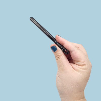 Foto 6 do produto Cápsula Vibratória Recarregável em Metal Polido com 5 Modos de Vibração - Evolved Pen Pal | 6 x 0,87 cm