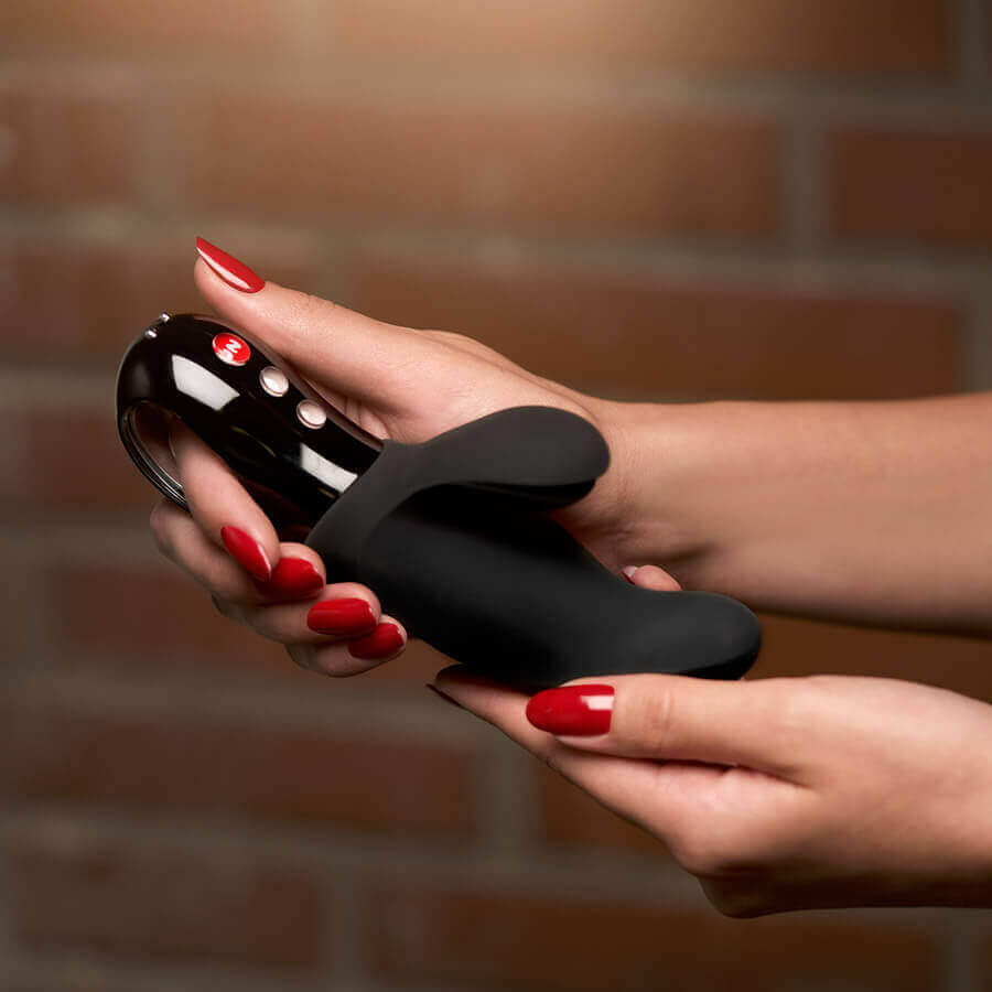 Vibrador Rabbit Recarregável em Silicone com 6 Modos de Vibração e Função de Trava - Fun Factory Miss Bi | 7,8 x 4 cm | Disponível em 4 Cores - 13