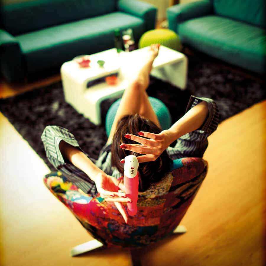 Fun Factory Patchy Paul - Massageador Recarregável em Silicone com 6 Modos de Vibração à Prova D'água - 22,5 x 4,5 CM | Cor: Rosa - 4