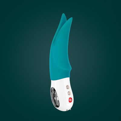 Foto 2 do produto Vibrador Recarregável com Ponta Dupla para Estimular o Clítoris, Feito em Silicone com Coloração Vegana e 6 Modos de Vibração - Fun Factory Volta - 19,5 x 4 cm | Disponível em 3 Cores