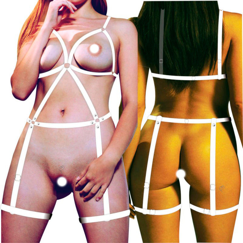 Harness Body com Cinta-liga em Tiras Elásticas, Fivelas Ajustáveis e Rebites - InNamorata Femme Fatale | Tamanho Único | Disponível em 3 Cores - 6