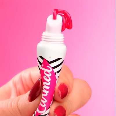 Foto 3 do produto Hidratante Labial Diário com Efeito Gloss - Carmed Barbie | 10g | Disponível em 3 Cores