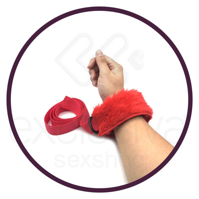 Foto 19 do produto Kit Bondage com 4 Amarras e Venda de Pelúcia | Disponível em 4 Cores
