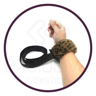 Foto 6 do produto Kit Bondage com 4 Amarras e Venda de Pelúcia | Disponível em 4 Cores