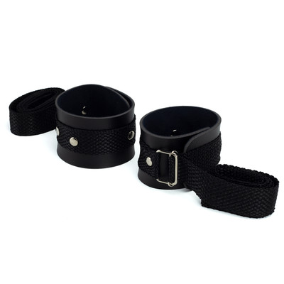 Foto 4 do produto Kit Bondage com Venda para os Olhos em Couro Montana e 4 Amarras - Exclusiva Linha Sado
