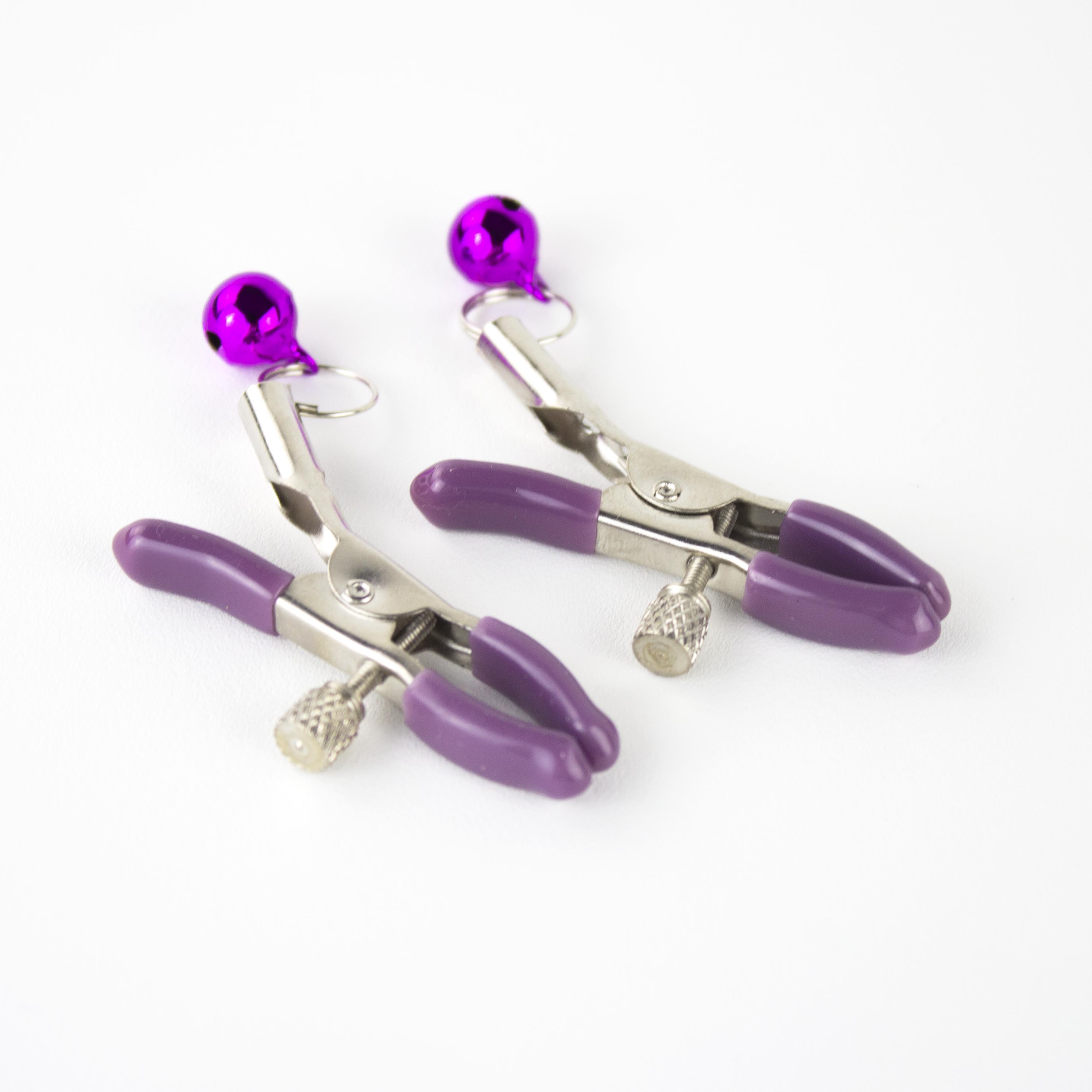 Kit Fetiche em Pelúcia com Tiara de gatinho, Plug Anal com Rabo de Coelho, Grampos Para os Seios com Guizo e Coleira de Coração - Sexy Import - 3