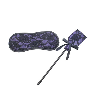 Foto 3 do produto Kit Luxo com Cinta Peniana, Prótese Peniana Realística Translucida, Venda e Chibata - Lusty Heart