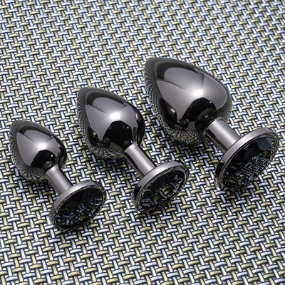 Foto 2 do produto Kit de Plug Anal Cônico com 3 Tamanhos em Metal e Detalhe de Joia na Base - Evolved Black Anal Plug Set Large Medium & Small