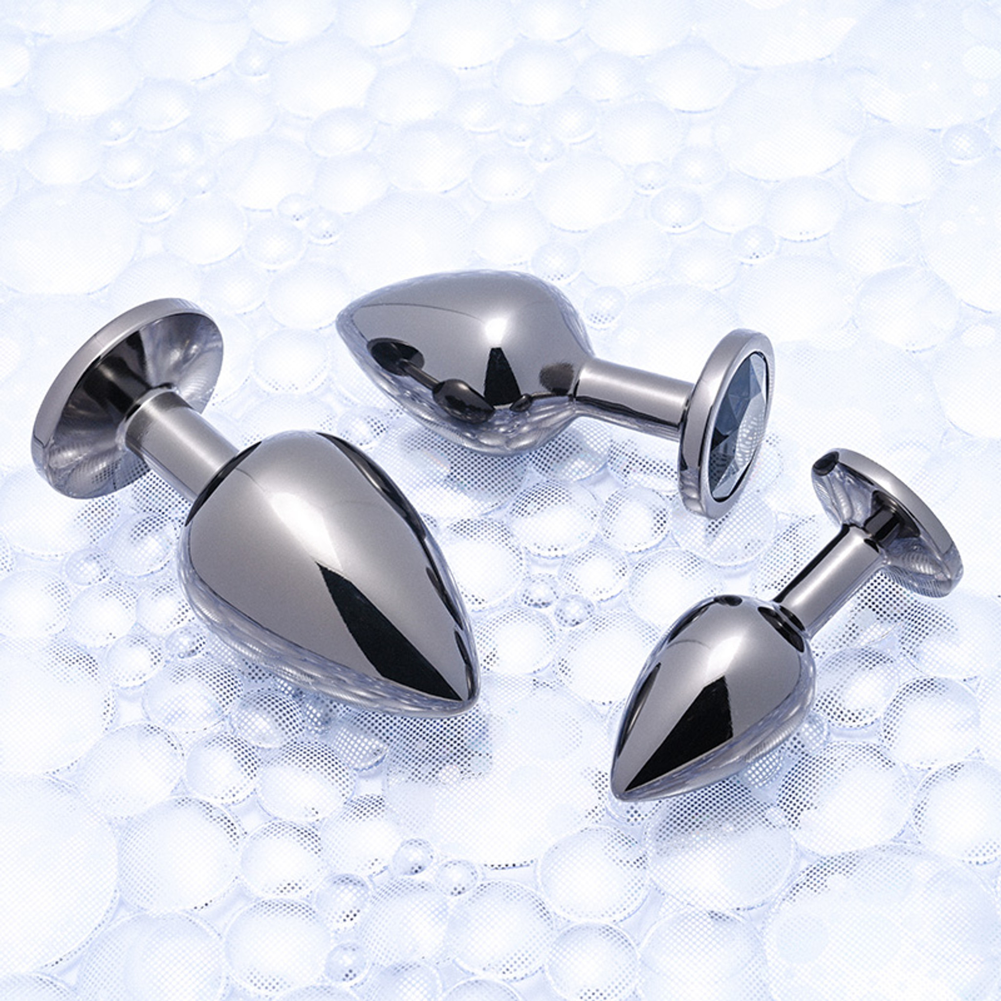 Kit de Plug Anal Cônico com 3 Tamanhos em Metal e Detalhe de Joia na Base - Evolved Black Anal Plug Set Large Medium & Small - 3