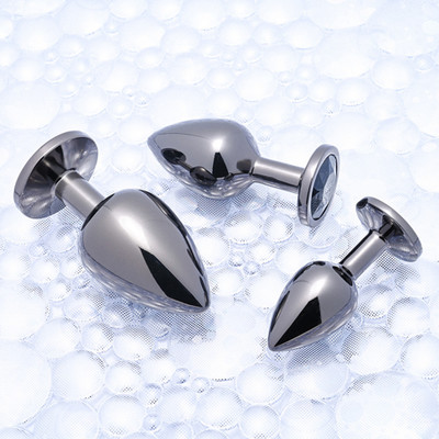 Foto 3 do produto Kit de Plug Anal Cônico com 3 Tamanhos em Metal e Detalhe de Joia na Base - Evolved Black Anal Plug Set Large Medium & Small