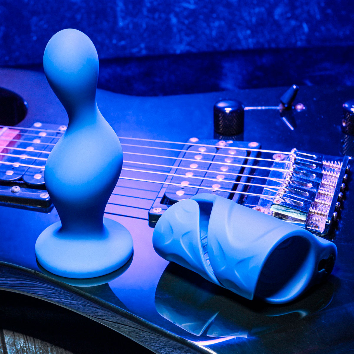 Kit Plug Escalonado com Ventosa e Masturbador em Silicone com 10 Modos de Vibração, Recarregável - Gender X In's & Out's - 2