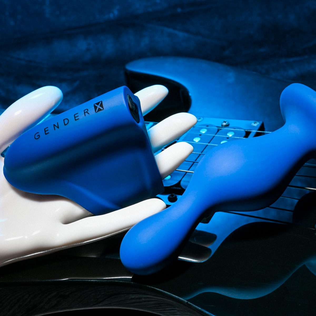 Kit Plug Escalonado com Ventosa e Masturbador em Silicone com 10 Modos de Vibração, Recarregável - Gender X In's & Out's - 5