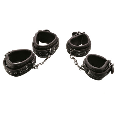 Foto 7 do produto Kit Sado de Luxo com 7 Acessórios em Couro Sintético e Anel Vibratório - Adam & Eve Eve's Fetiche Dreams Advance Bondage Set